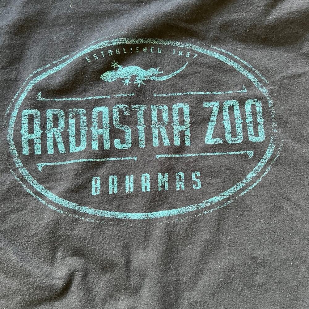 Men’s L-XL T-shirt.  Black short sleeve, Ardastra Zoo, Bahamas